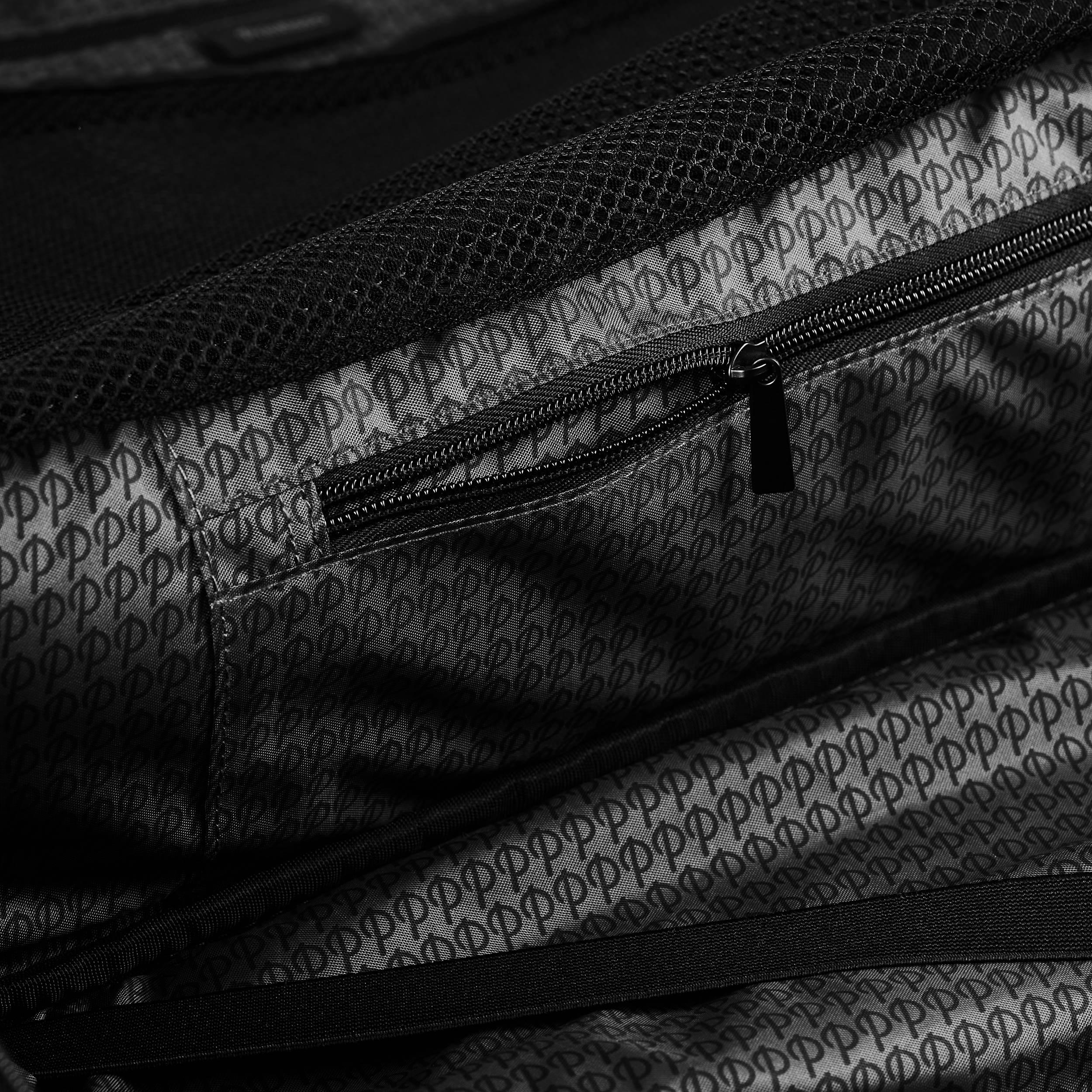 Expedition - Peak Black Mellan