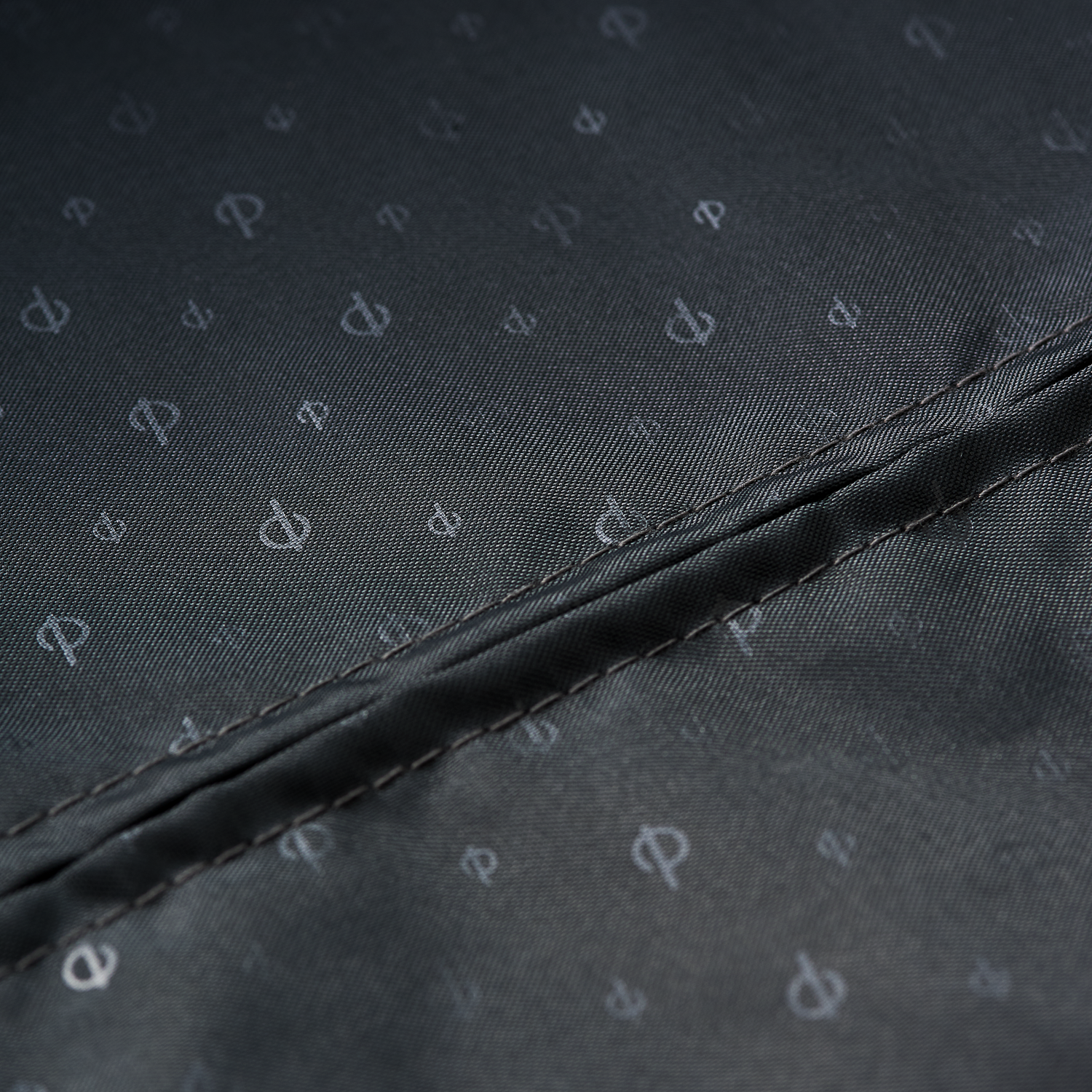 Signature - Black Mellan